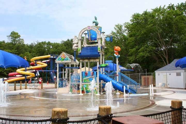 Atlantis Waterpark at Bull Run | 7700 Bull Run Dr, Centreville, VA 20121, USA | Phone: (703) 631-0552