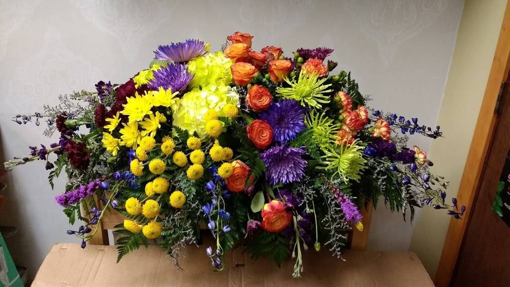 International Designs Florist | 1020 Goshen Ave, Fort Wayne, IN 46808, USA | Phone: (260) 484-4888