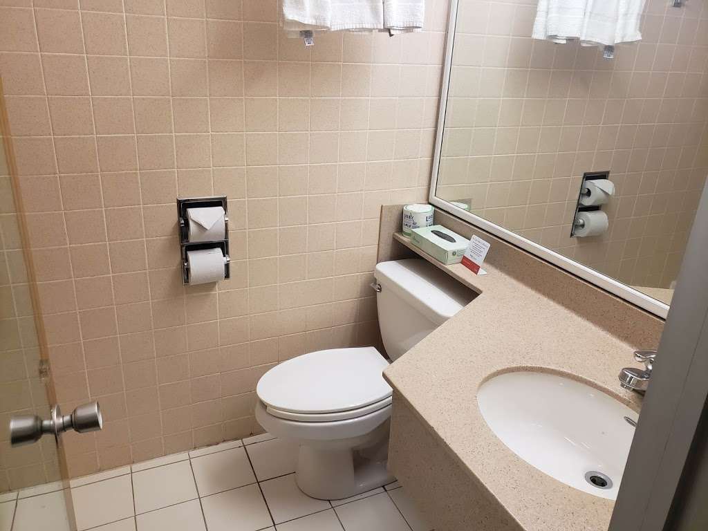 Econo Lodge | 222 Arsenal Rd, York, PA 17402, USA | Phone: (717) 843-9970 Econo Lodge | 222 Arsenal Rd, York, PA 17402, USA | Phone: (717) 843-9970