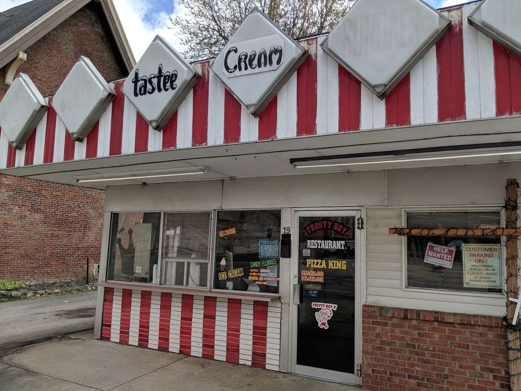 Frosty Boy Restaurant | 19 E Main St, Knightstown, IN 46148, USA | Phone: (765) 345-5656
