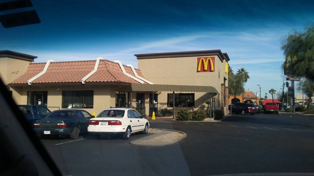 McDonalds | 3501 W Van Buren St, Phoenix, AZ 85009, USA | Phone: (602) 272-5723