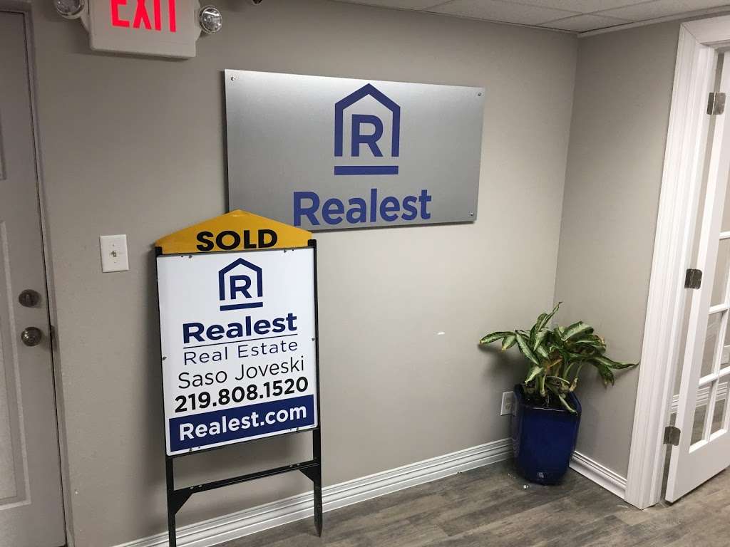 Realest | 112 S Main St Suite B, Crown Point, IN 46307, USA | Phone: (219) 207-2557