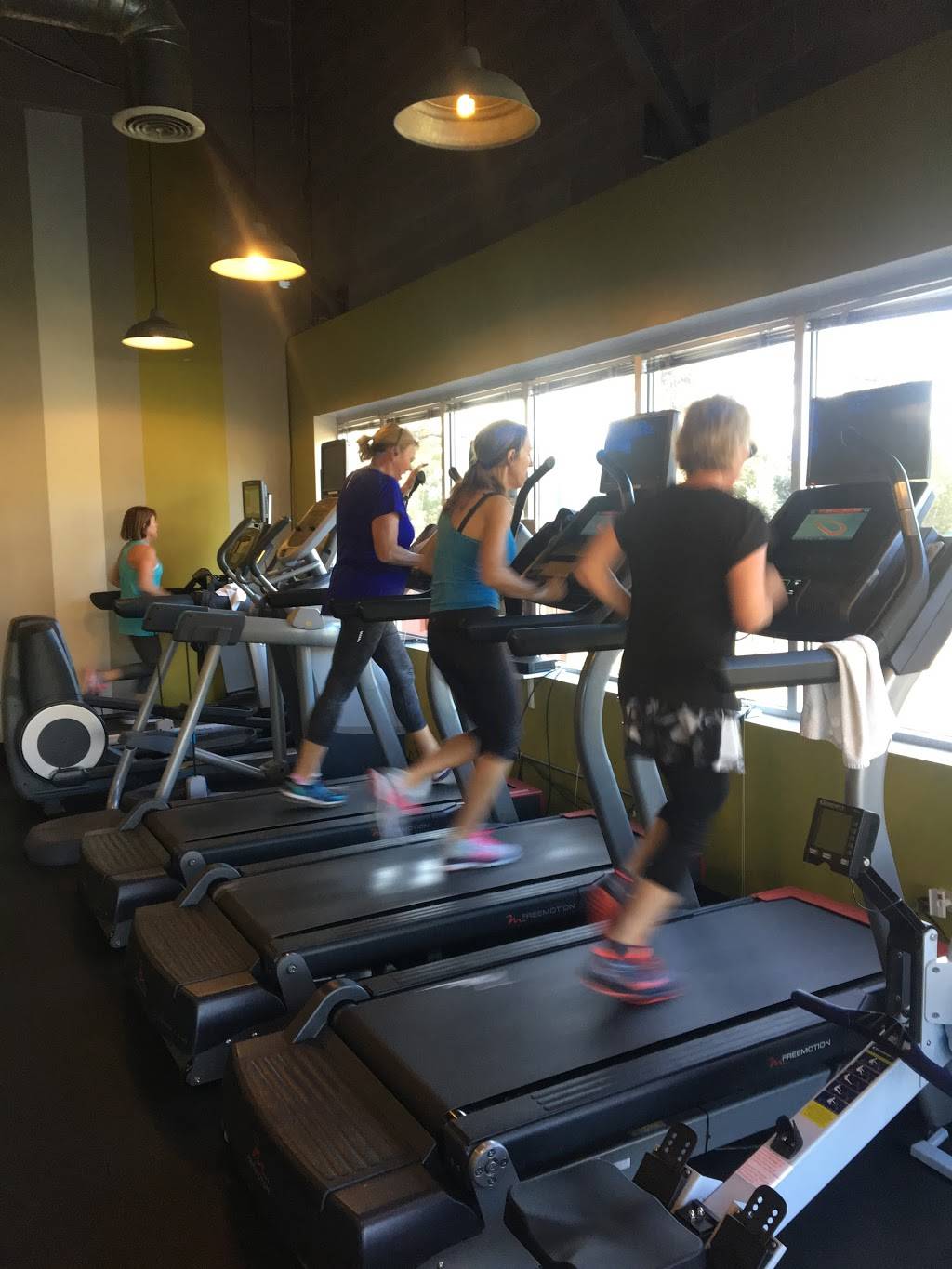 Mojo Fitness Littleton | 8392 S Continental Divide Rd #106, Littleton, CO 80127, USA | Phone: (303) 579-9488