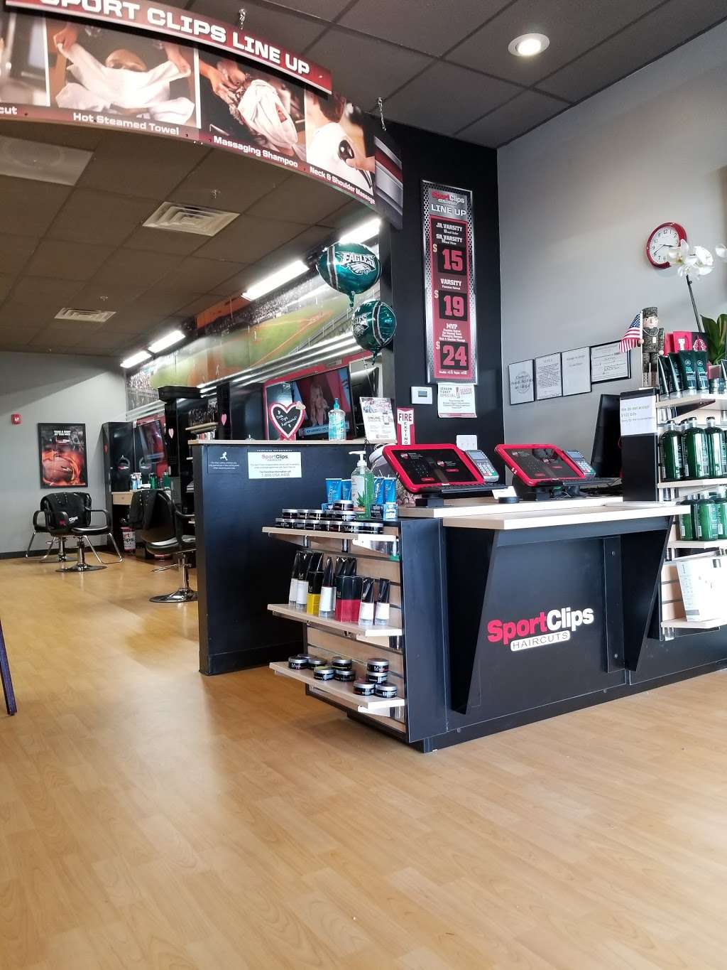 Sport Clips Haircuts of Moorestown - East Gate Square | 1640 Nixon Dr, Moorestown, NJ 08057, USA | Phone: (856) 242-9744