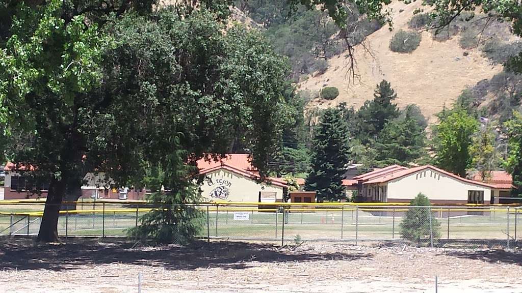 Fort Tejon Elementary School | Lebec, CA 93243, USA