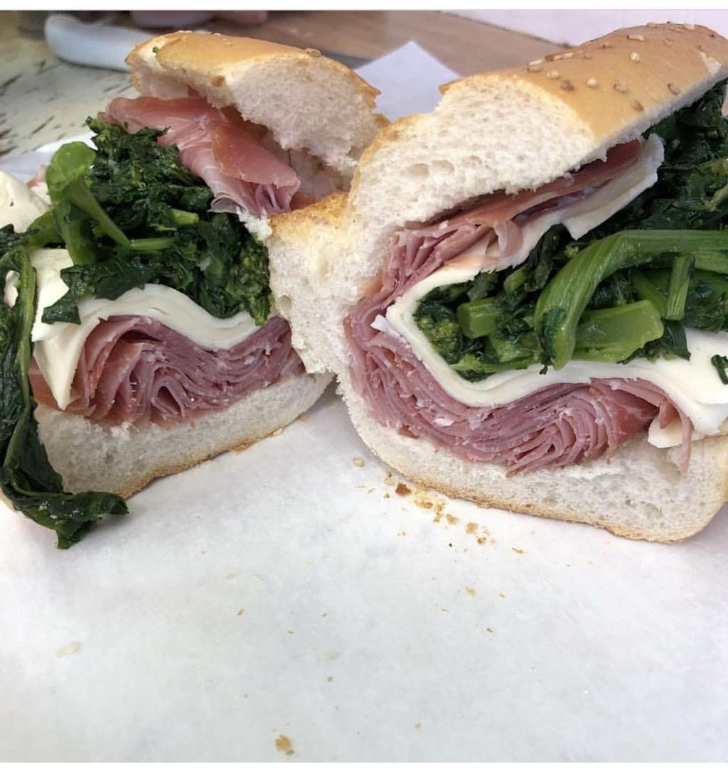 J&G Deli and Market | 1083 Hicksville Rd, Seaford, NY 11783, USA | Phone: (516) 735-0577