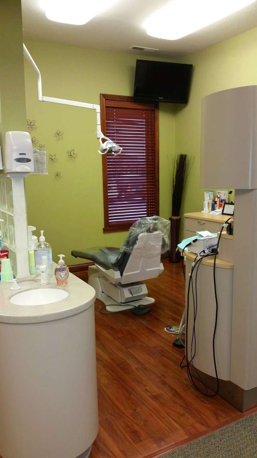 Gentle Dentist | 5935 S Emerson Ave, Indianapolis, IN 46237, USA | Phone: (317) 784-9400