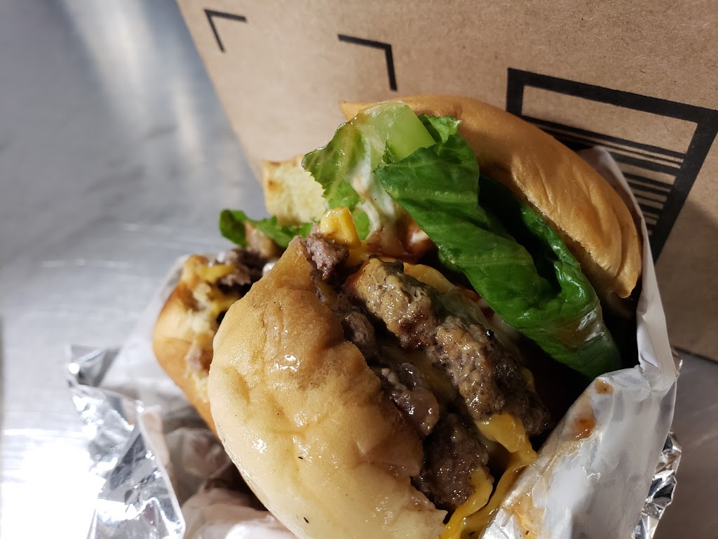 Fire Grilled Burgers | 1077 Bay St #1, Staten Island, NY 10305, USA | Phone: (718) 816-1740