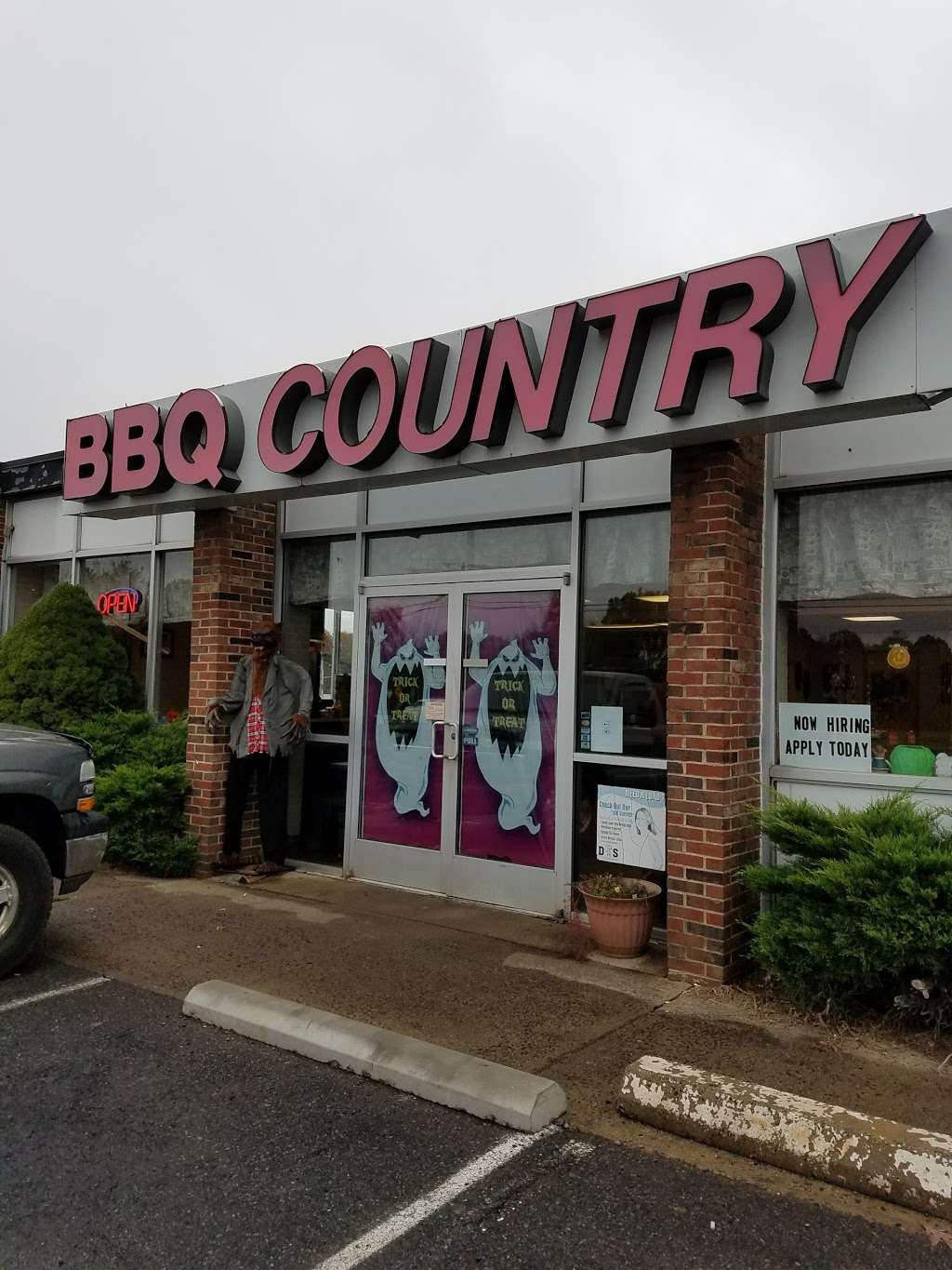 Quarles Truck Stop in 9719 James Madison Hwy, Warrenton, VA 20187, USA