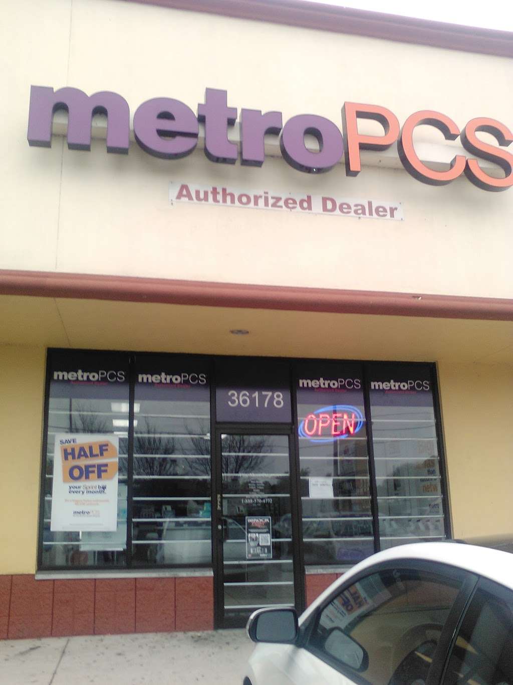 Metro by T-Mobile | 28069 US-27, Dundee, FL 33838, USA | Phone: (863) 438-6611