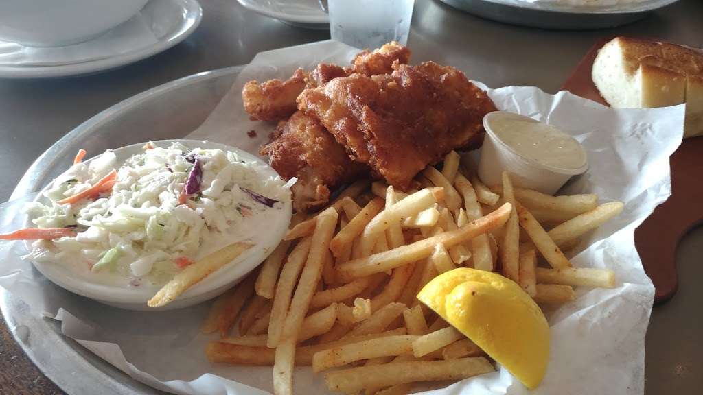 Sams Chowder House | 4210 Cabrillo Hwy, Half Moon Bay, CA 94019, USA | Phone: (650) 712-0245