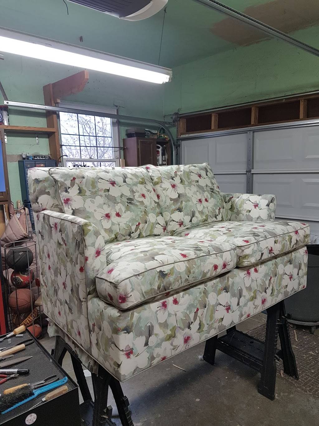 Old Town Upholstery | 371 Maier Pl Suite 540, Columbus, OH 43215, USA | Phone: (614) 636-3620