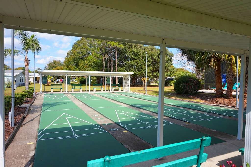 Winter Haven Oaks Retirement Community | 105 Oak Tree Blvd, Winter Haven, FL 33880, USA | Phone: (866) 940-7545