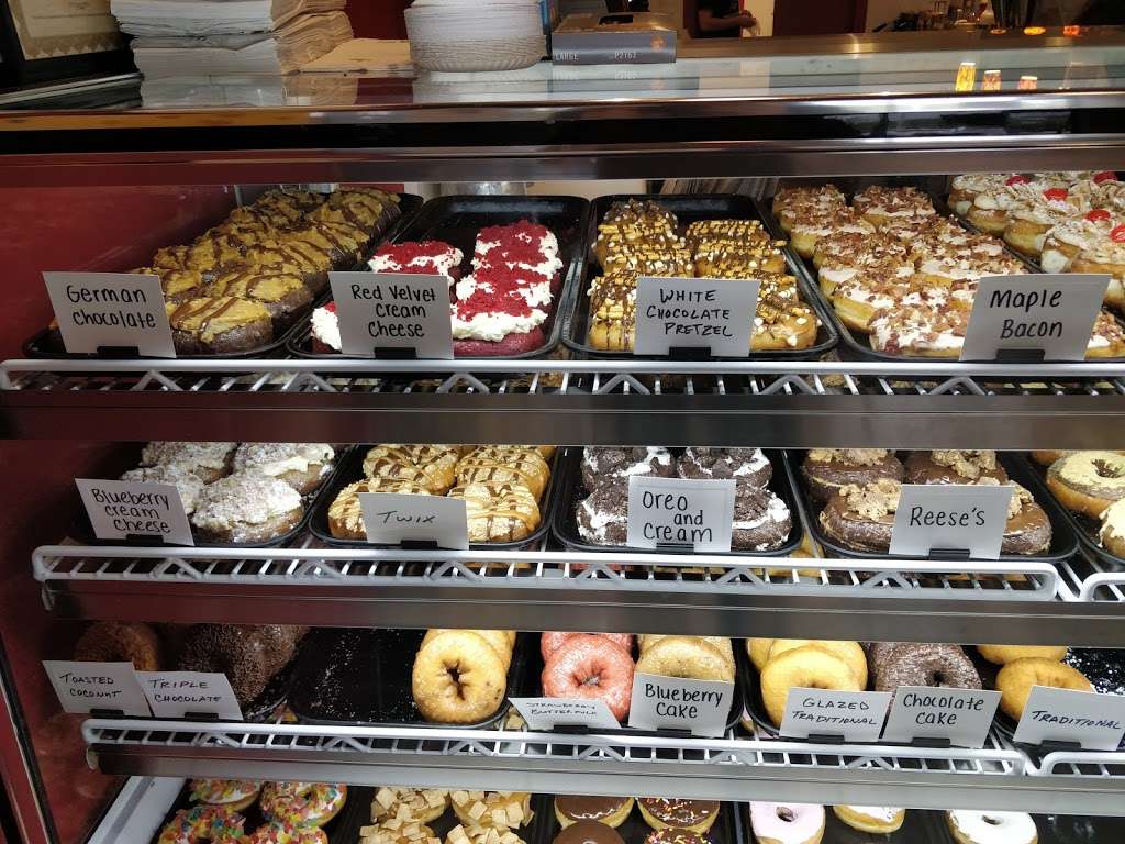 Glaze Donuts | 554 Passaic Ave, West Caldwell, NJ 07006, USA | Phone: (973) 227-0415