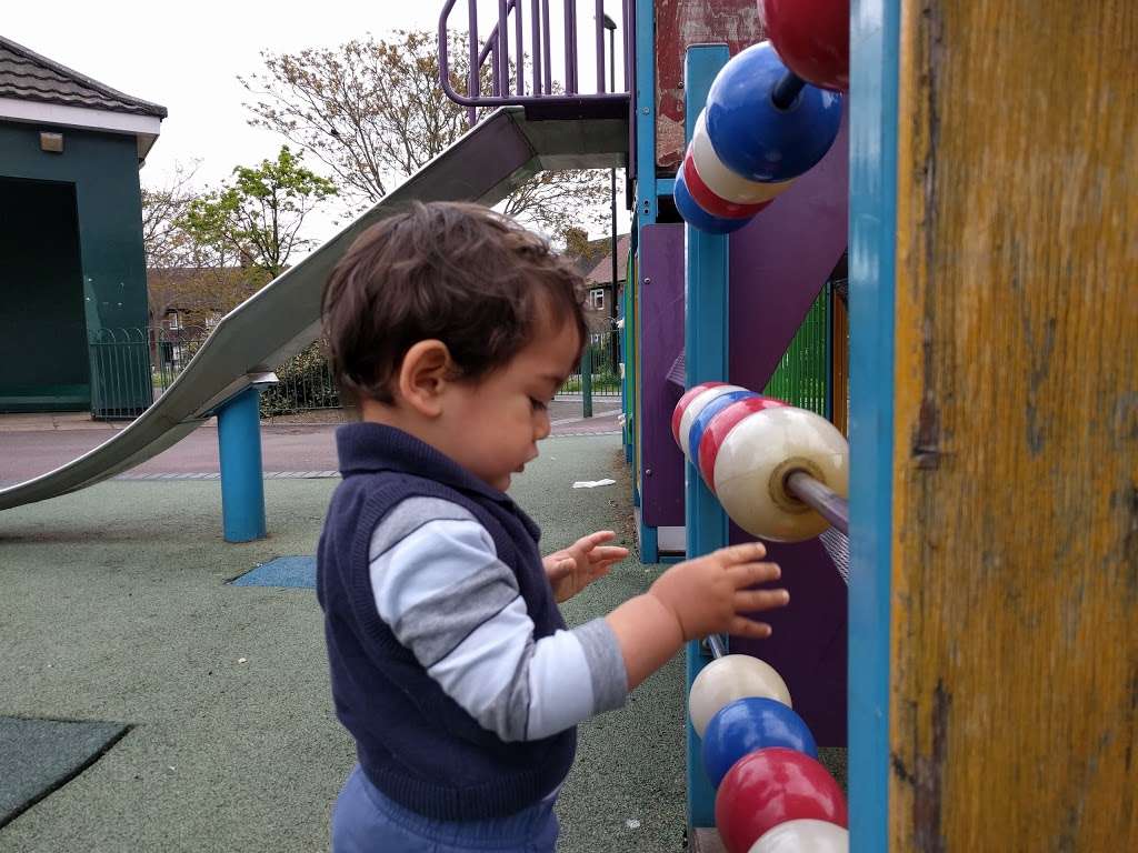 Bellingham Green Childrens park | 22A Bellingham Green, London SE6 3JB, UK