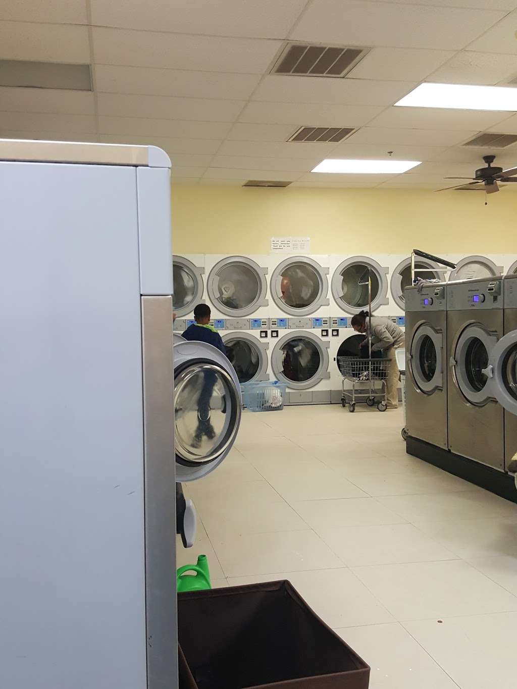 Sparklean Laundromat | 1126 Pulaski Hwy, Bear, DE 19701, USA | Phone: (302) 365-6665