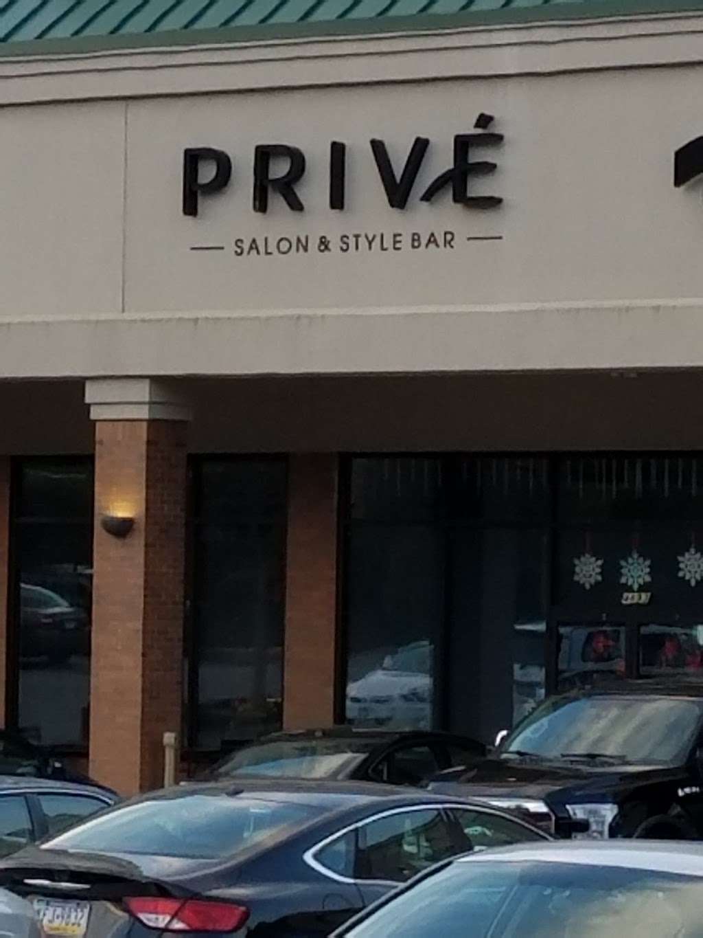 Prive Salon and Style Bar | 4893 West Chester Pike, Newtown Square, PA 19073 | Phone: (610) 356-6565