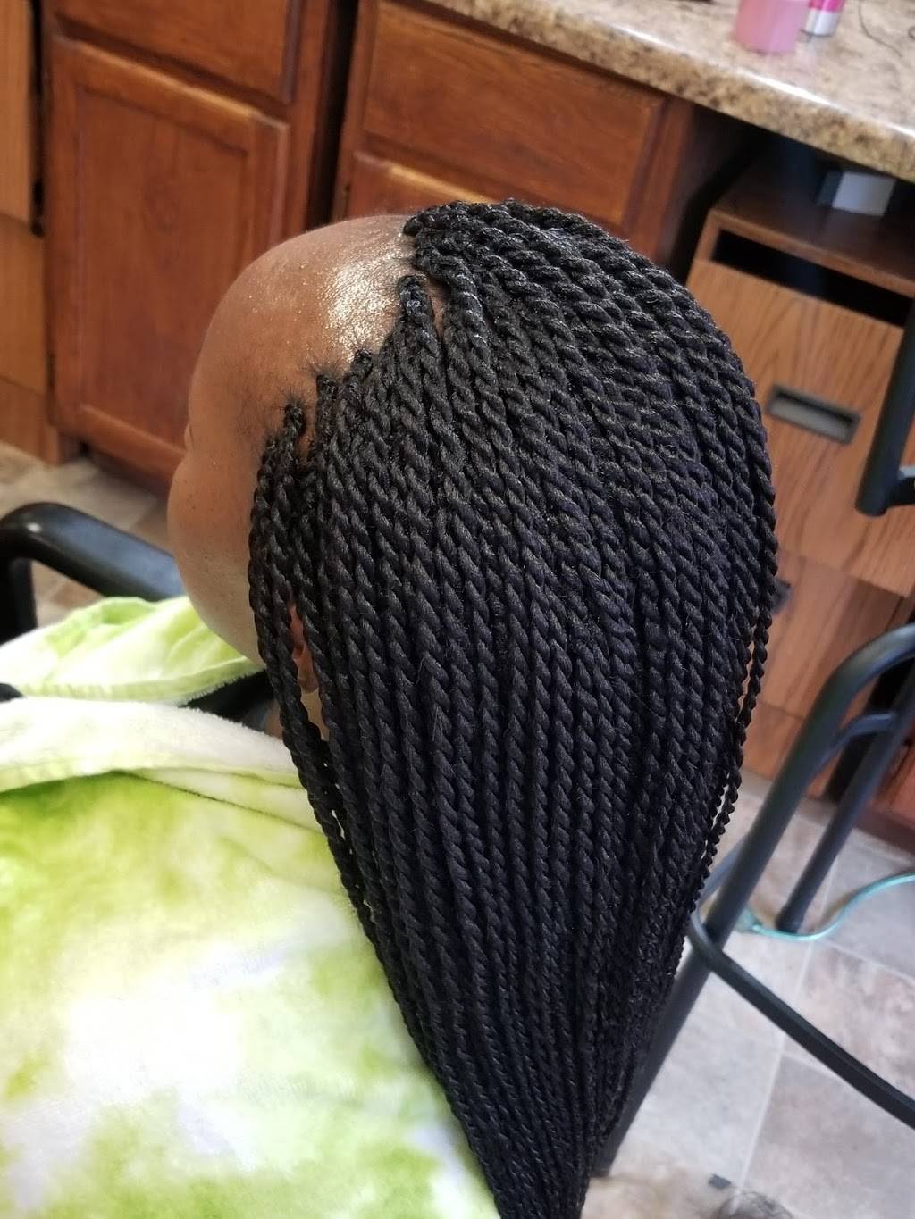 African Hair Braiding Mawata | 3503 Penn Ave N, Minneapolis, MN 55412, USA | Phone: (612) 876-6796