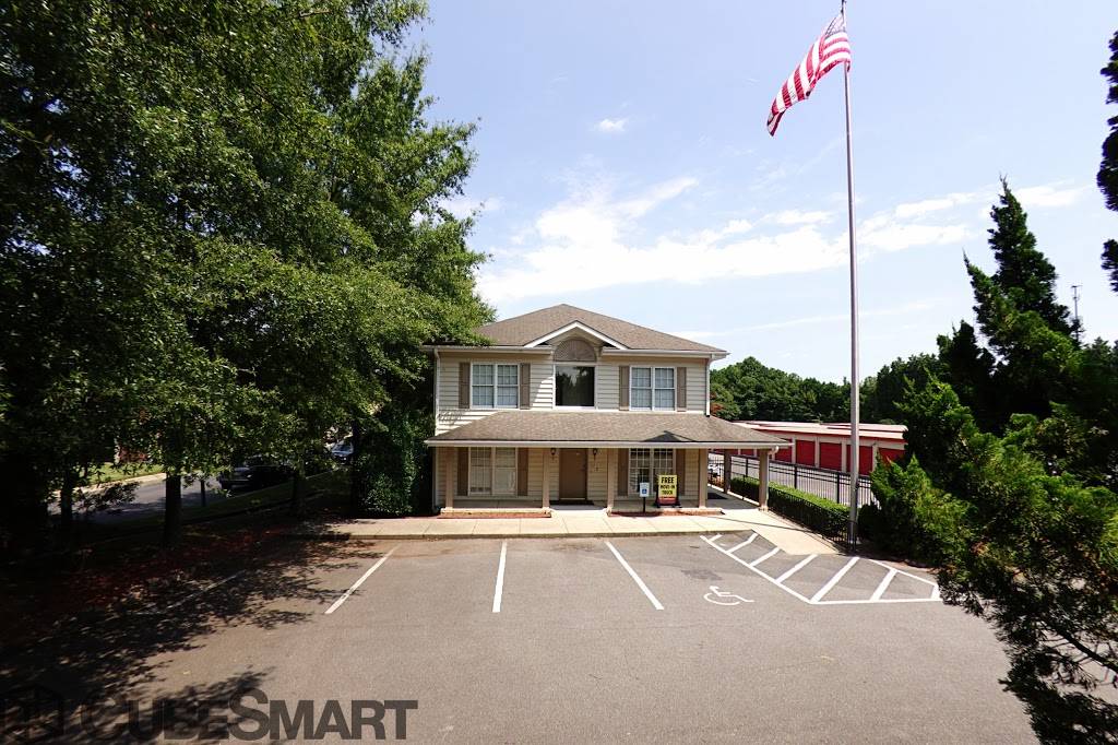 CubeSmart Self Storage | 950 Trinity Rd, Raleigh, NC 27607, USA | Phone: (919) 233-0431