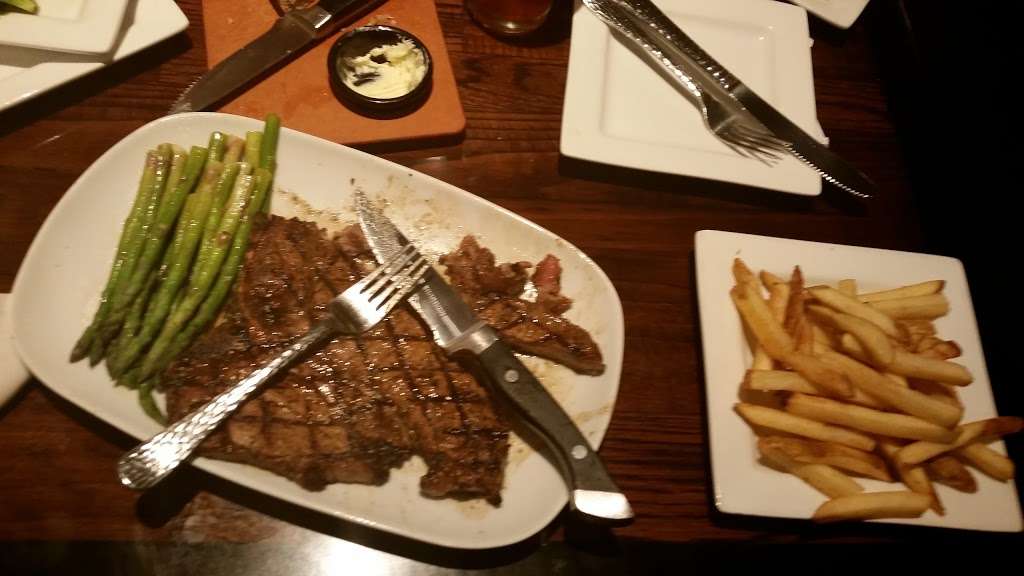 LongHorn Steakhouse | 7070 West Forest Preserve Drive, Norridge, IL 60706 | Phone: (708) 457-2280