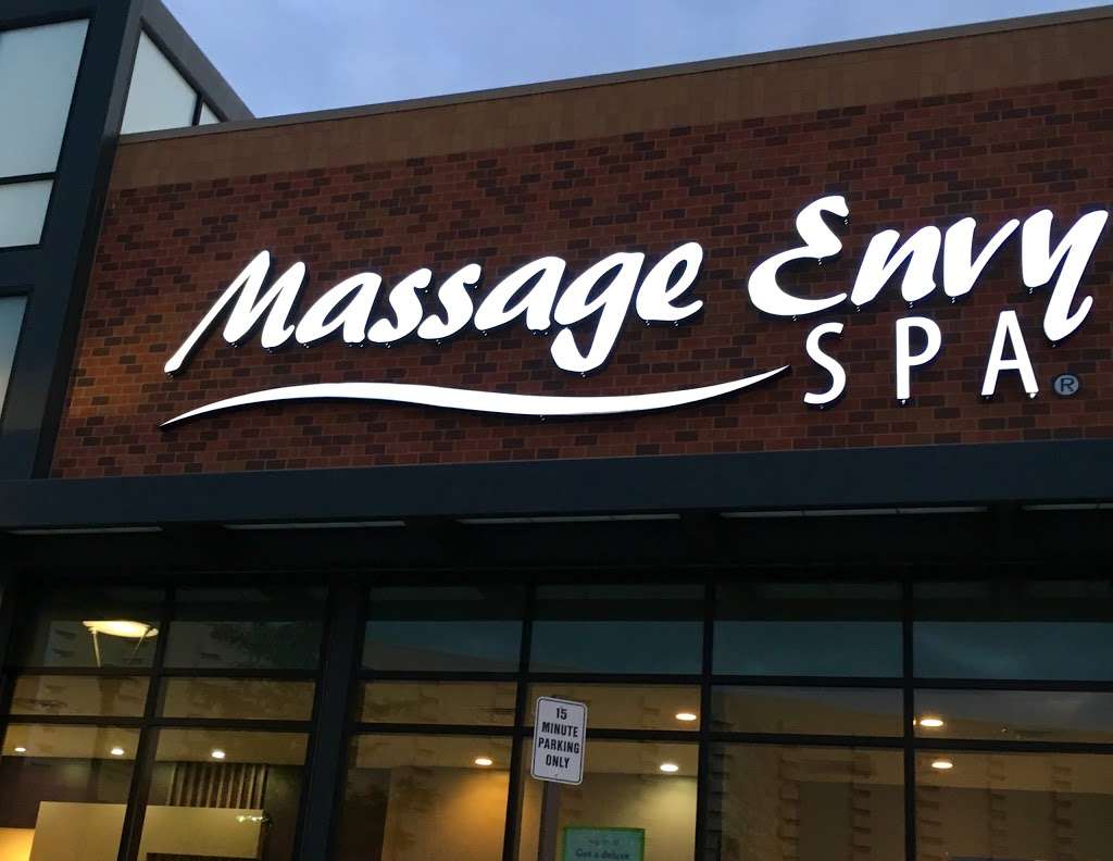 Massage Envy - Mount Prospect-Randhurst | 1052 Center Dr, Mt Prospect, IL 60056, USA | Phone: (847) 577-3677