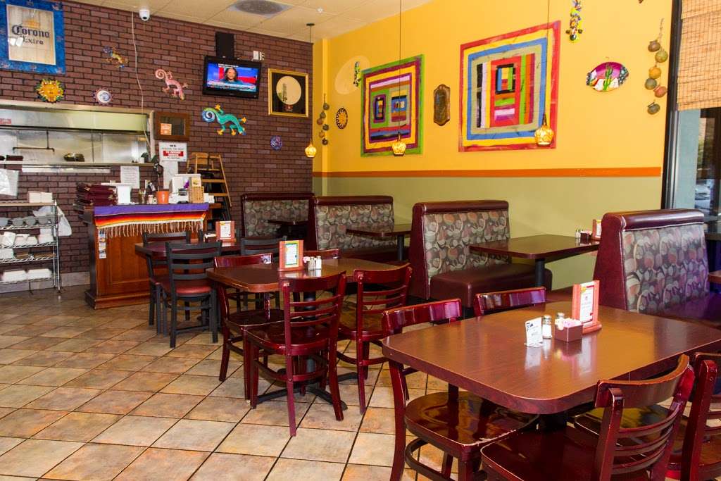 El Chilitos Mexican Restaurant | 11251 Sierra Ave C2, Fontana, CA 92337 | Phone: (909) 822-8839