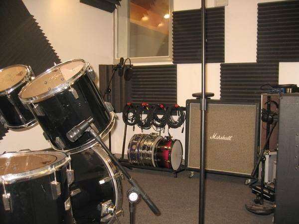 Small Room Studio | 135 Bobolink Rd, Yonkers, NY 10701, USA | Phone: (914) 310-0112