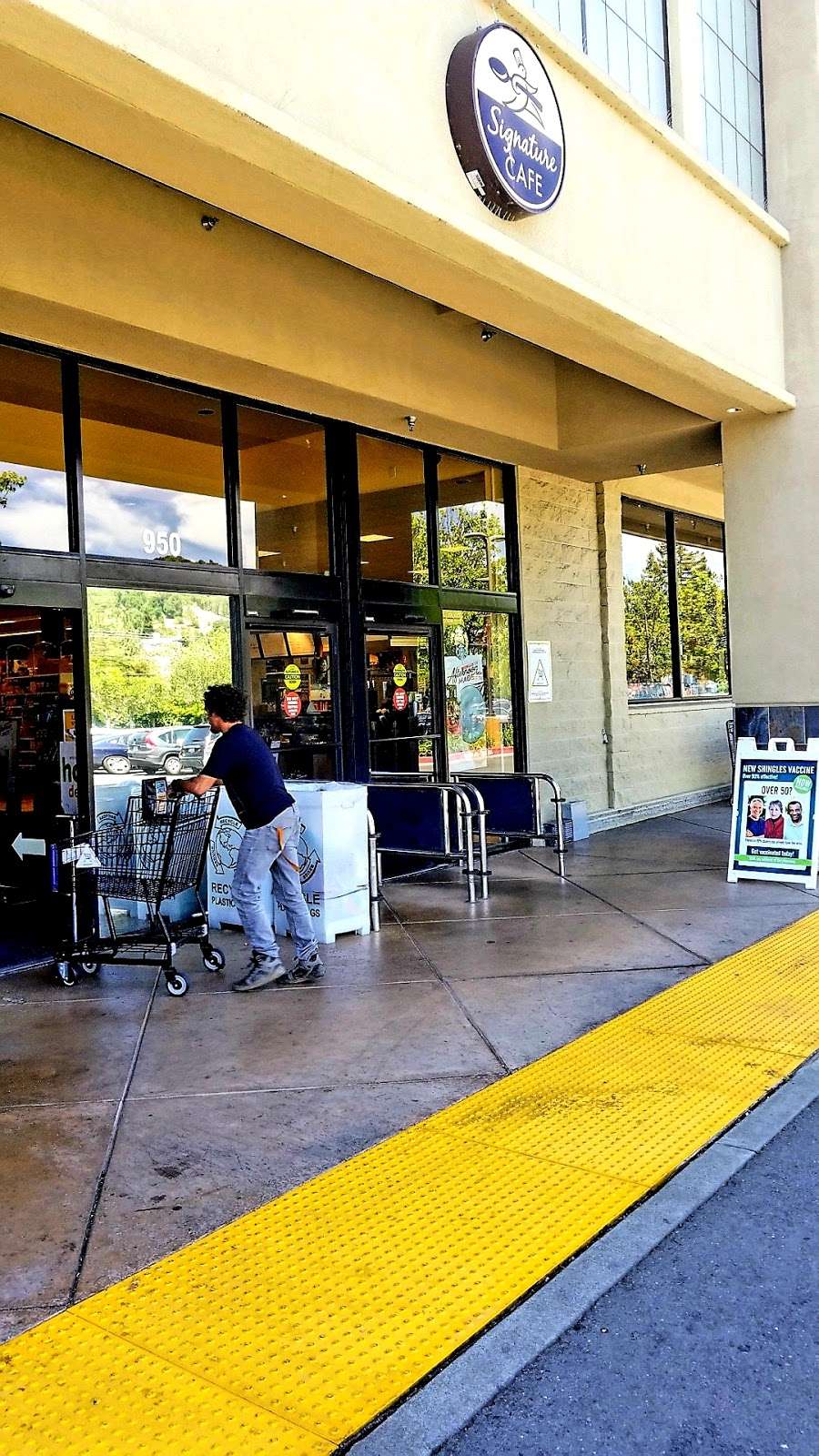 Safeway | 950 Las Gallinas Ave, San Rafael, CA 94903 | Phone: (415) 479-6111