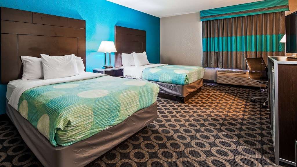 SureStay Hotel by Best Western San Antonio Northeast | 3821 N PanAm Expy, San Antonio, TX 78219, USA | Phone: (210) 224-5114