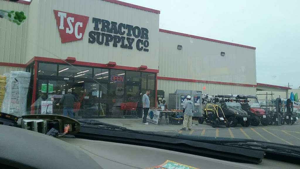 Tractor Supply Co. | 2337 N Main St, Liberty, TX 77575, USA | Phone: (936) 334-1100