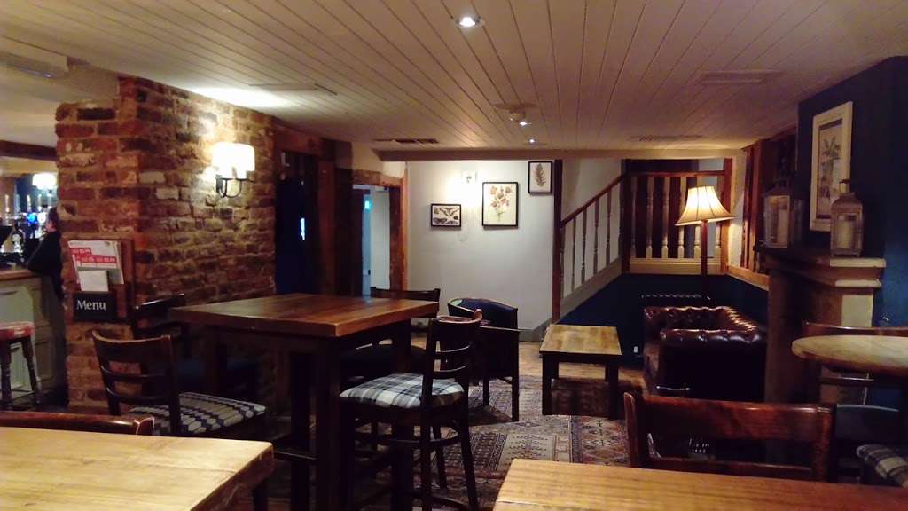 Plume of Feathers | 57 Upper Green Rd, Tewin, Welwyn AL6 0LX, UK | Phone: 01438 717265