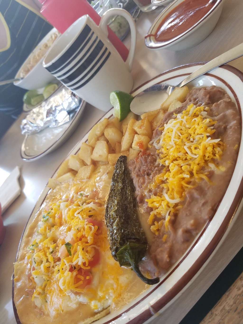 Juanitos Place | 105 W Ave I, Lancaster, CA 93535 | Phone: (661) 948-8811
