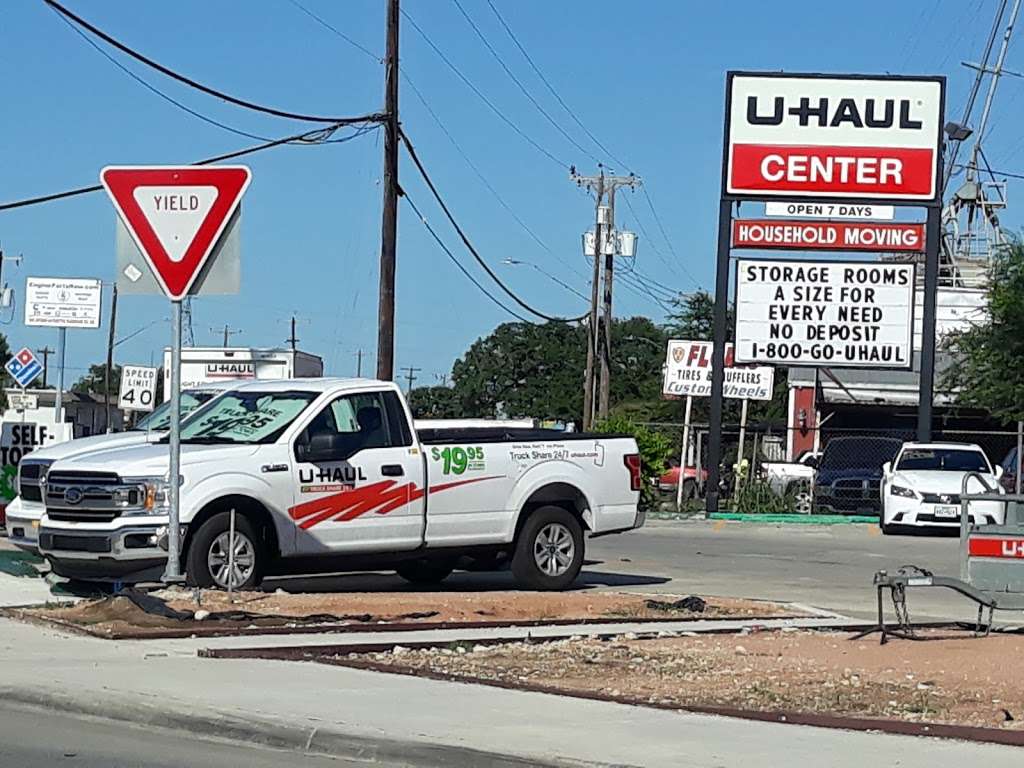 U-Haul Moving & Storage at W W White | 4502 Rigsby Ave, San Antonio, TX 78222, USA | Phone: (210) 333-3131