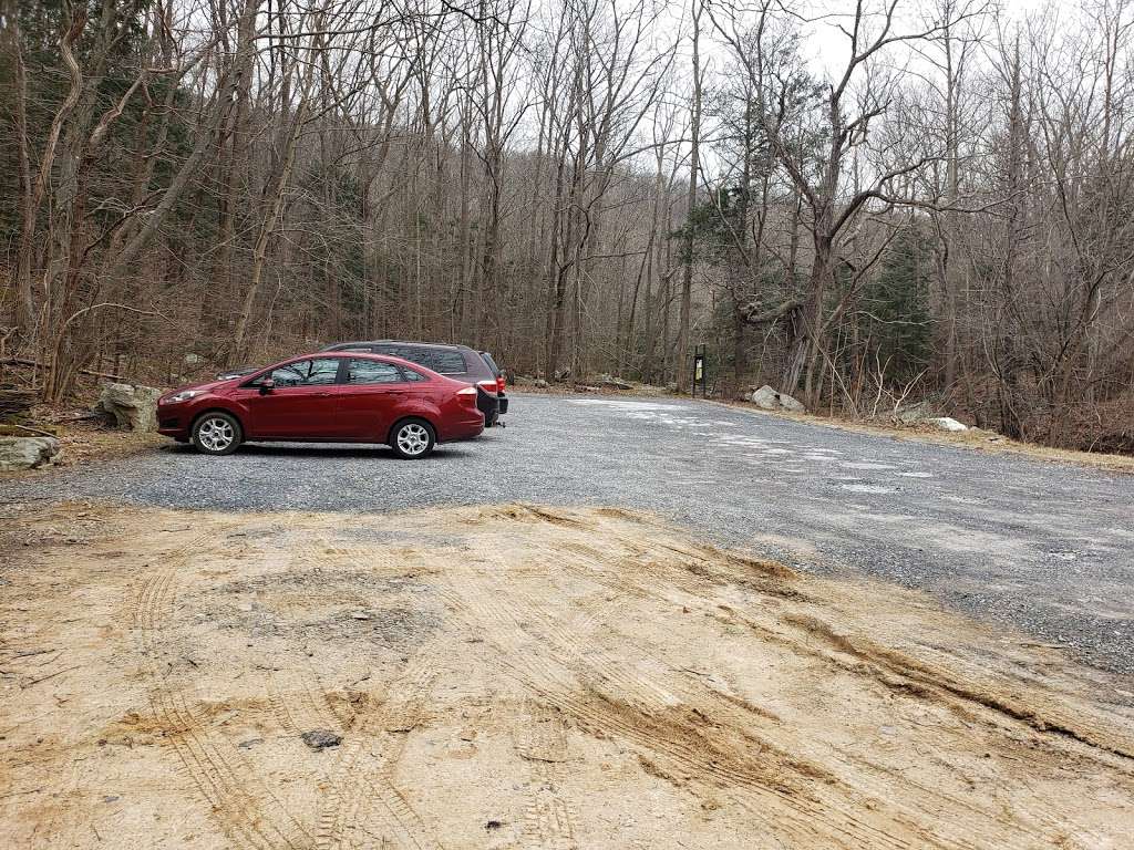 Cat Rock / Chimney Rock Parking Area | 6571-6611 Rocky Ridge Rd, Thurmont, MD 21788