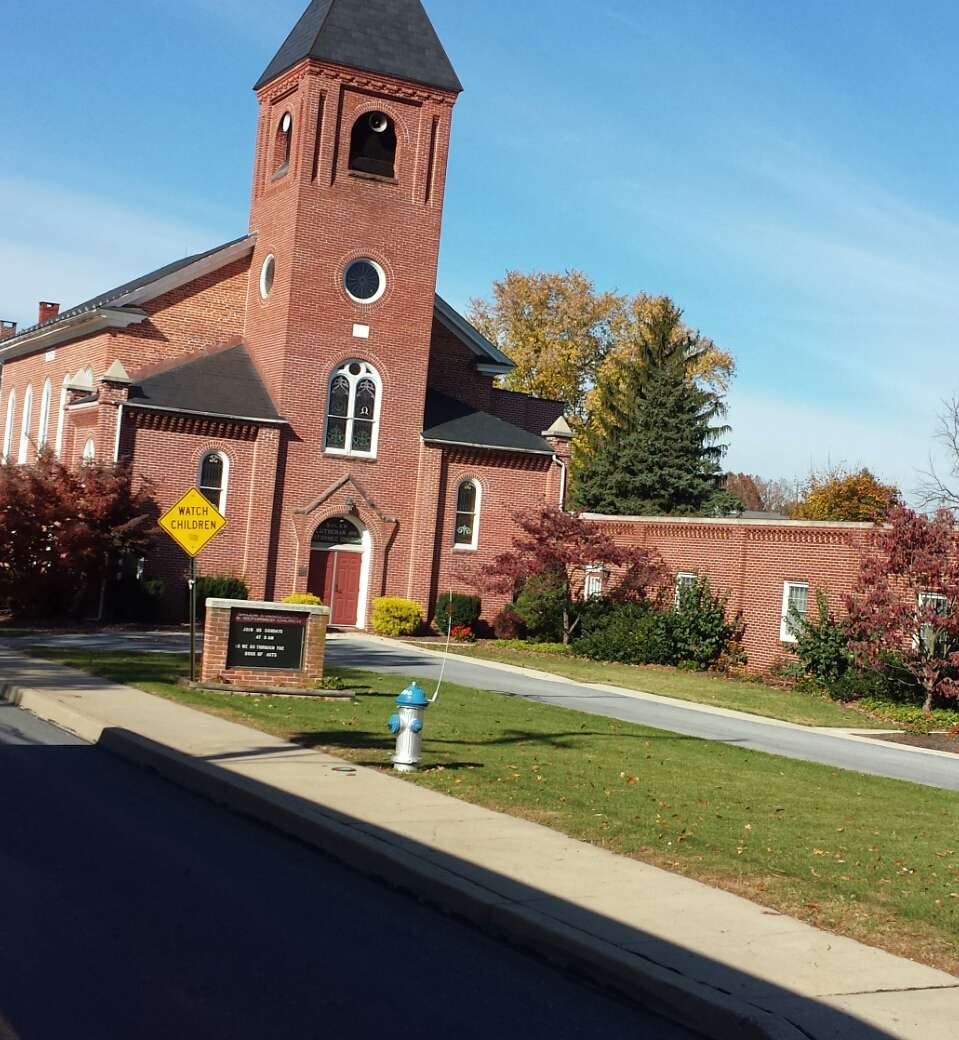 Salem Evangelical & Reformed | 12 E Church St, Reamstown, PA 17567, USA | Phone: (717) 336-7378