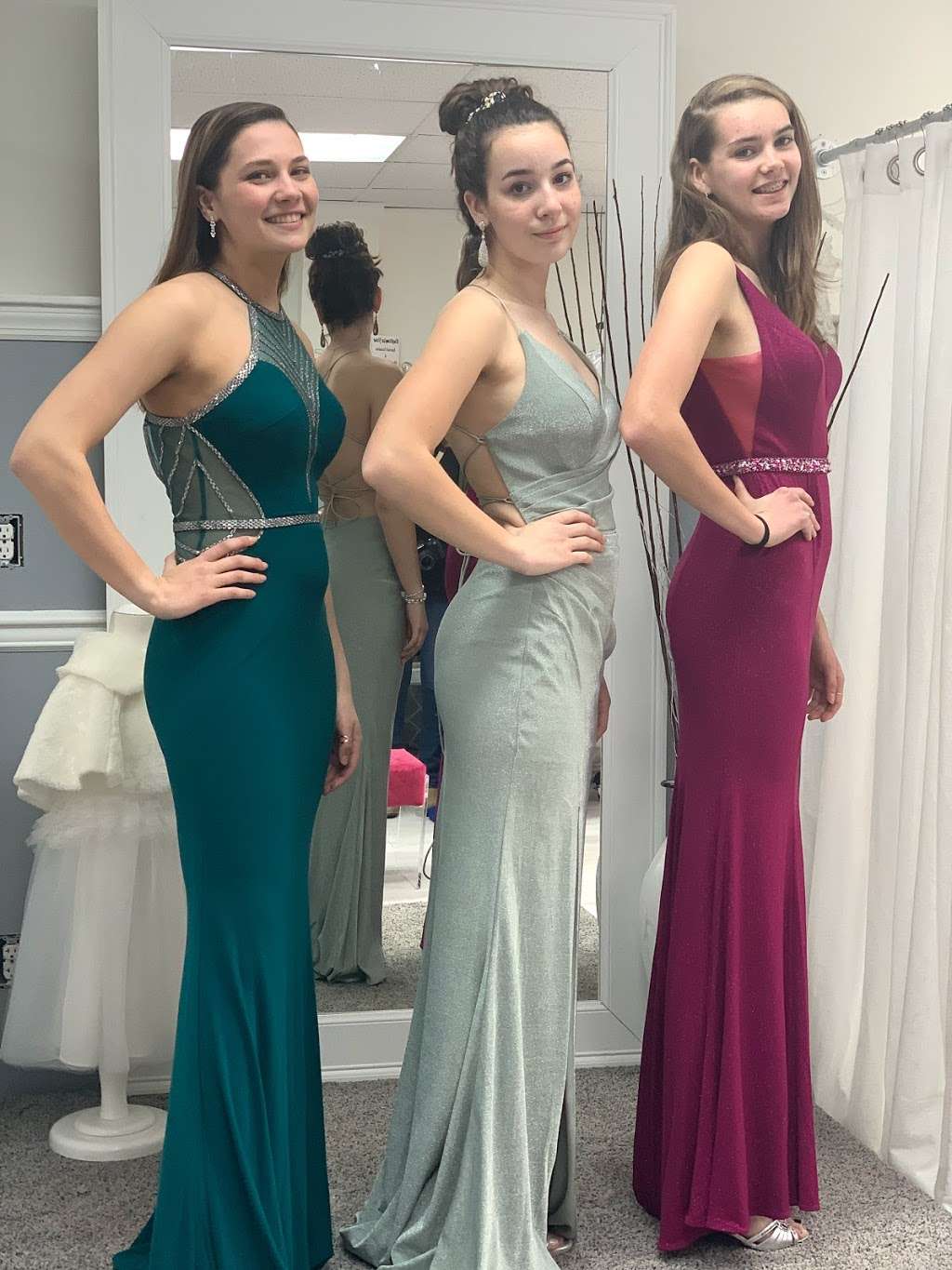 Fashion Du Jour Bridal | 911 White Horse Pike, Haddon Township, NJ 08108 | Phone: (856) 477-2902