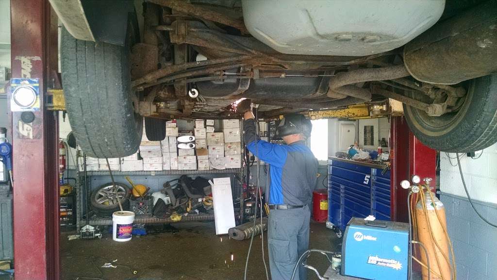 Betos Auto Repair | 108 S Ayer St, Harvard, IL 60033, USA | Phone: (815) 943-7703