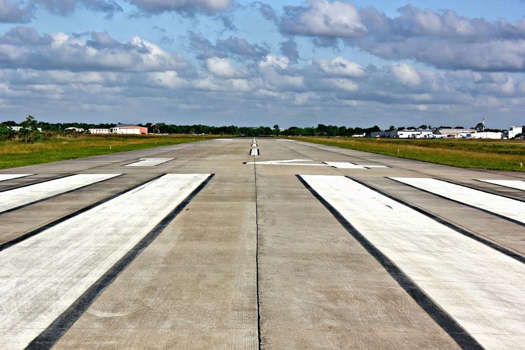 Pearland Regional Airport | 17622 Airfield Ln, Pearland, TX 77581 | Phone: (281) 482-7551