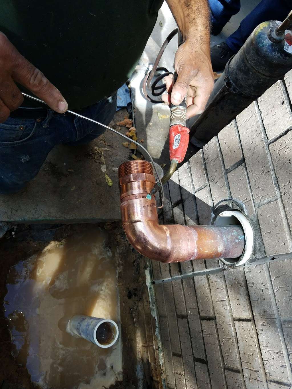 Battle Plumbing Services Co | 7802 Livingston St, Houston, TX 77051, USA | Phone: (713) 731-9922