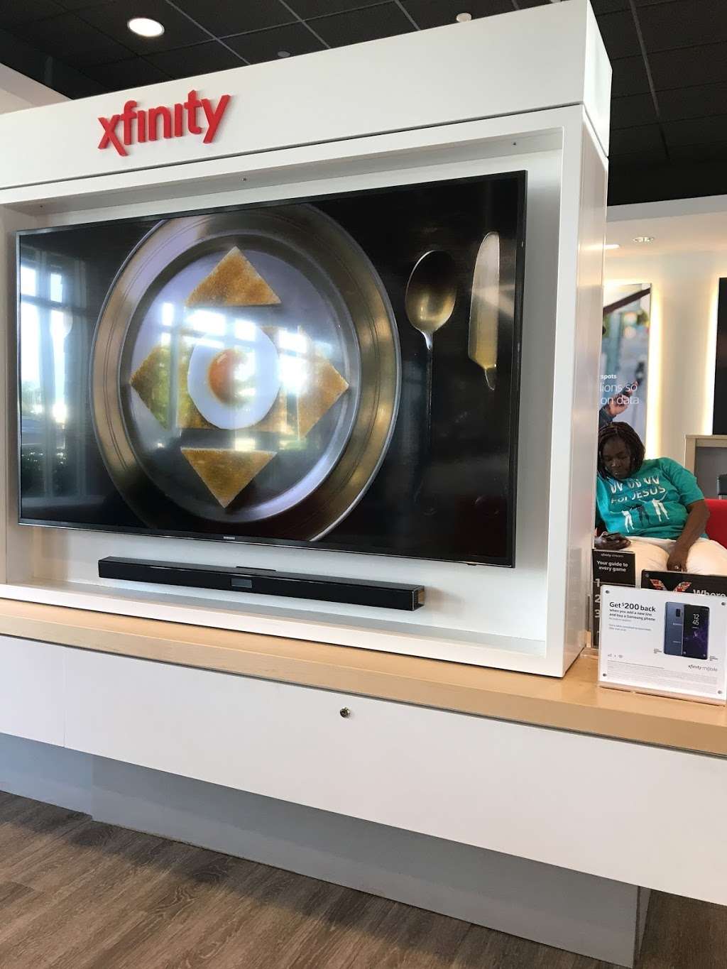 Xfinity Store by Comcast | 1550 N Federal Hwy, Fort Lauderdale, FL 33304, USA | Phone: (800) 266-2278