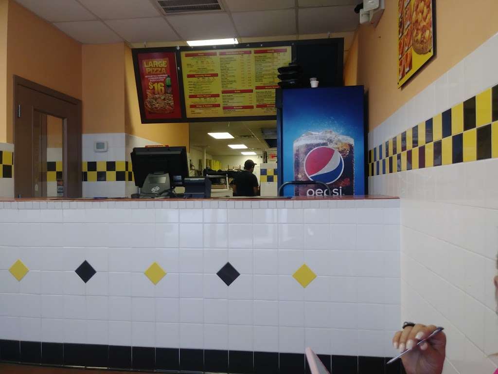 Hungry Howies Pizza | 387 Havendale Blvd, Auburndale, FL 33823, USA | Phone: (863) 967-1118