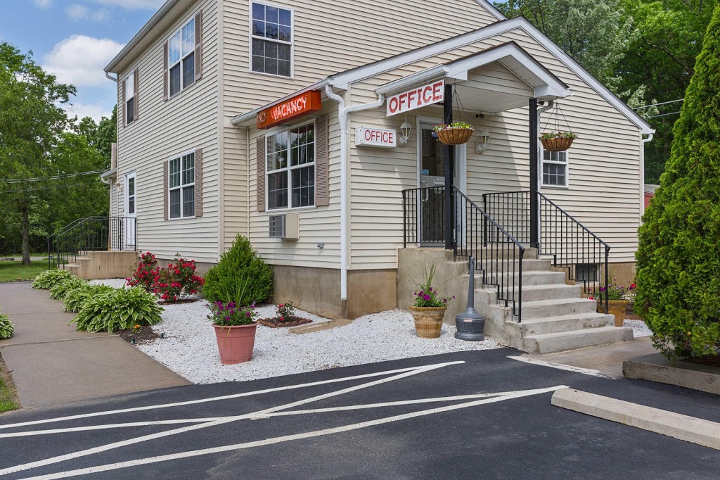 Rodeway Inn | 240 US-6, Milford, PA 18337, USA | Phone: (570) 296-9444 Rodeway Inn | 240 US-6, Milford, PA 18337, USA | Phone: (570) 296-9444