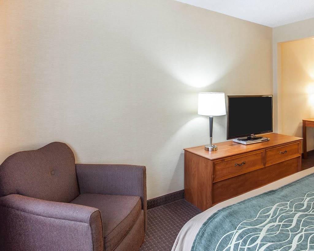 Comfort Inn & Suites Bothell - Seattle North | 1414 228th St SE, Bothell, WA 98021, USA | Phone: (425) 402-0900