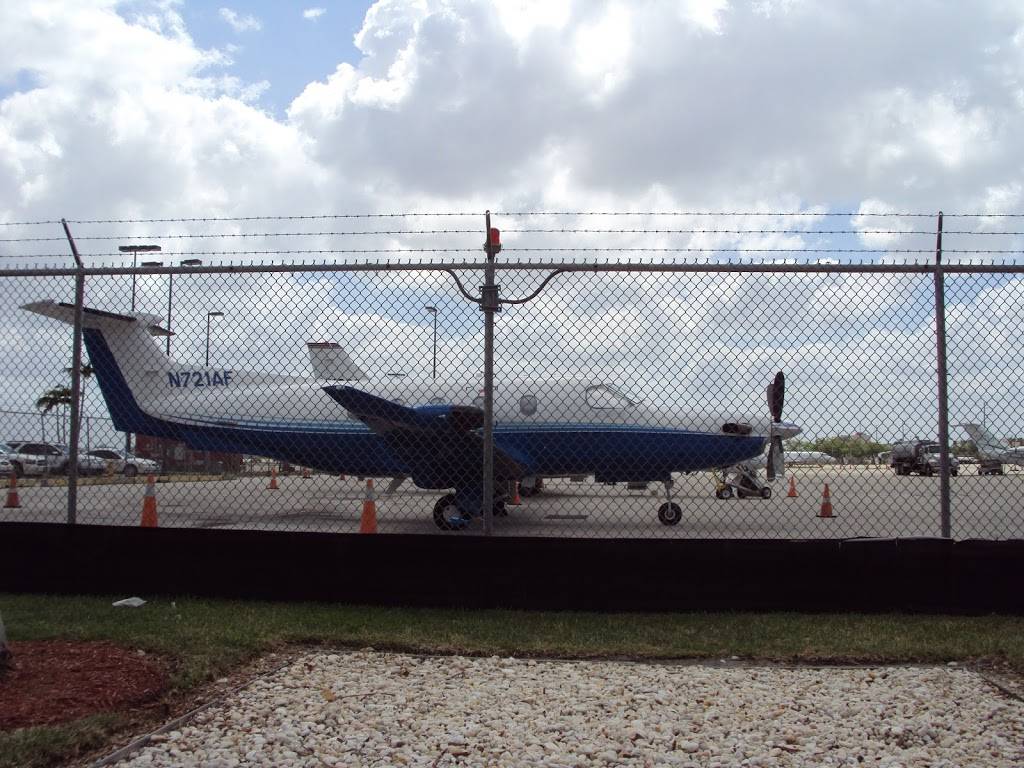 Aviator Express Aviation | 5700 NW 36th St, Miami, FL 33122, USA | Phone: (954) 868-7920