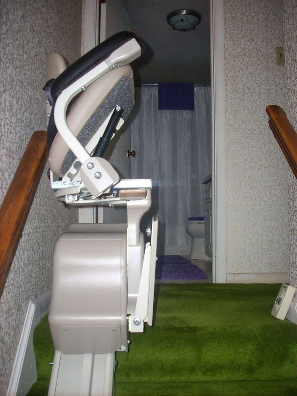 Independent Stairlift Solutions- Stair Lift Experts | 16337 Coastal Hwy, Lewes, DE 19971, USA | Phone: (302) 226-1177