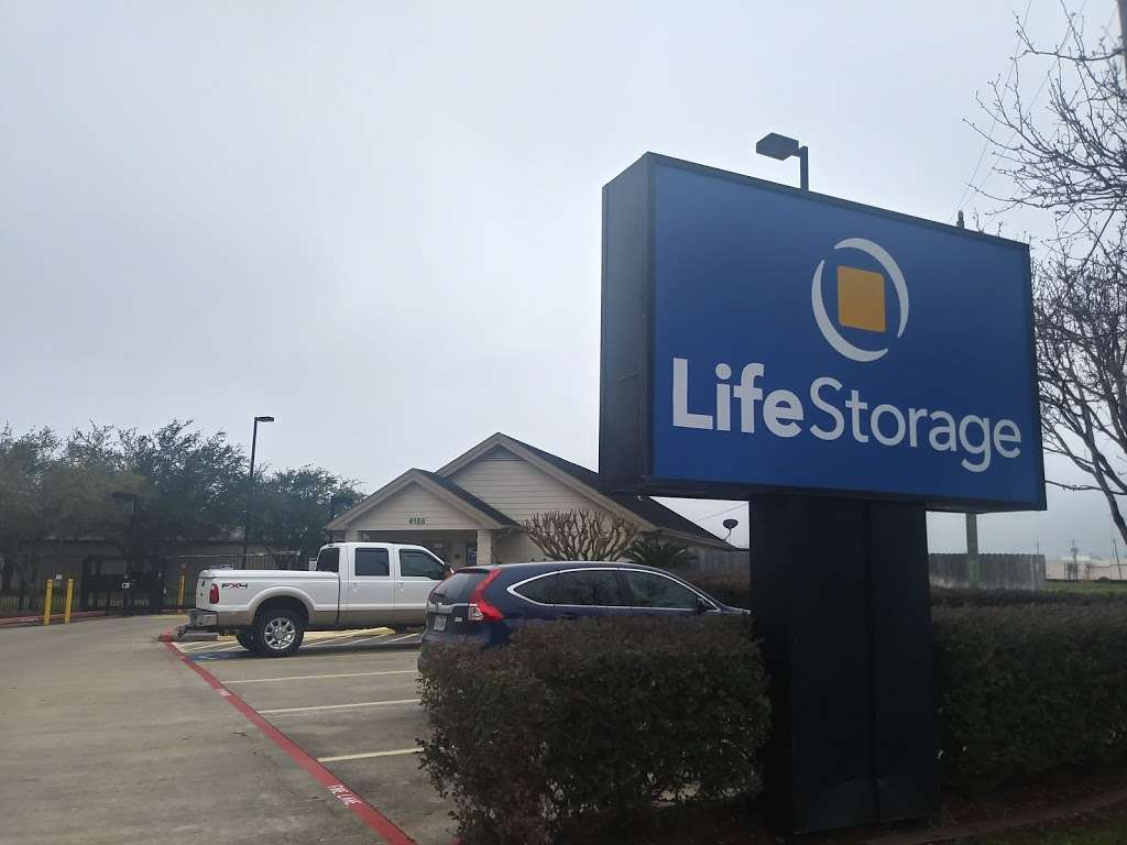 Life Storage | 4155 Fairway Plaza Dr, Pasadena, TX 77505, USA | Phone: (281) 991-7867