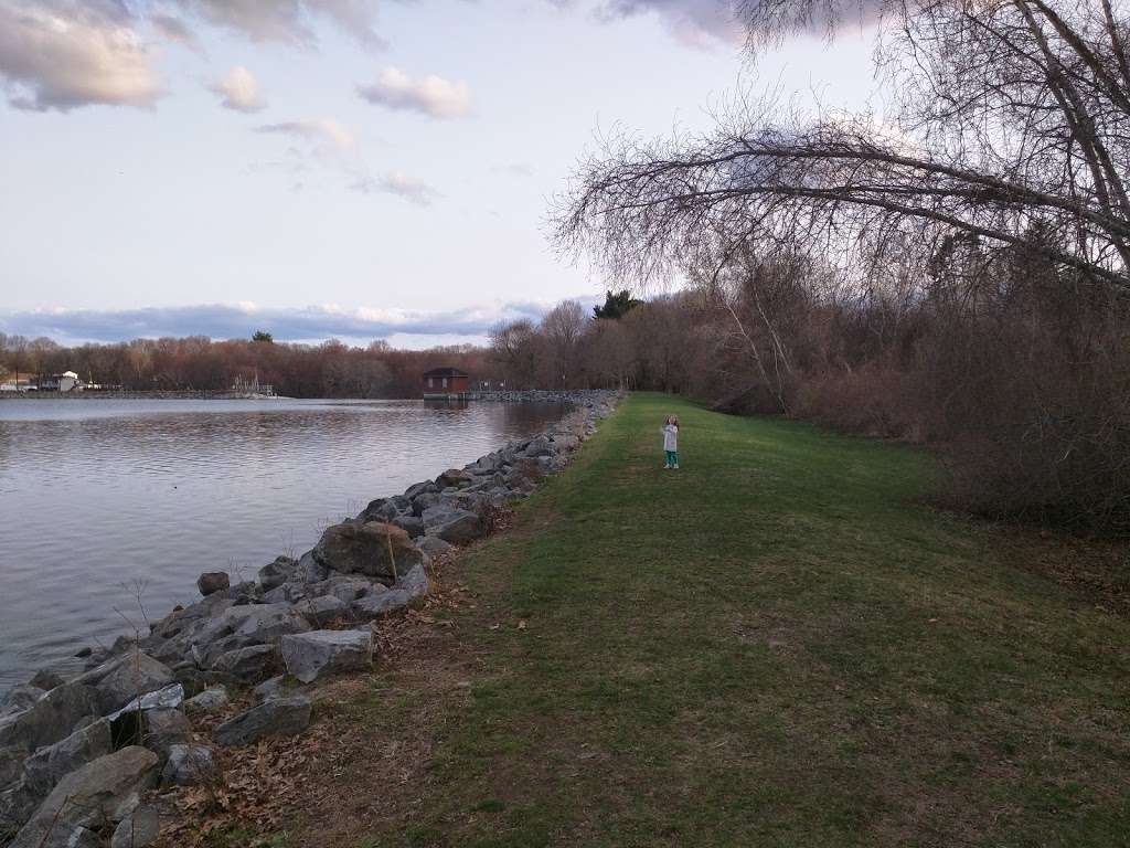 James V Turner Reservoir | Rumford, RI 02916