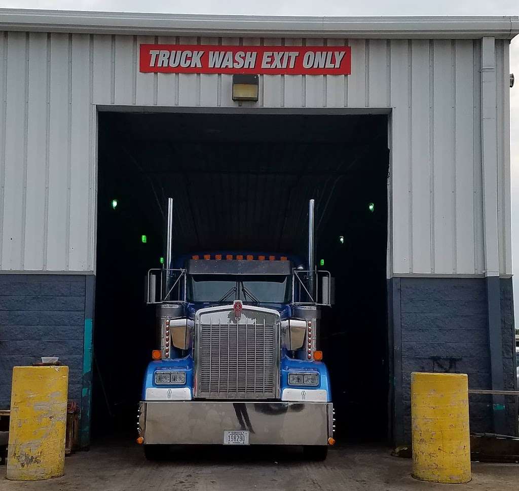 S&B truck wash | 2539 Burr St, Gary, IN 46406, USA | Phone: (219) 302-0802