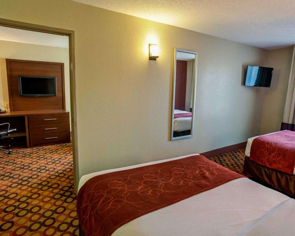 Comfort Suites Airport | 3425 Mulberry Church Rd, Charlotte, NC 28208, USA | Phone: (704) 971-4400