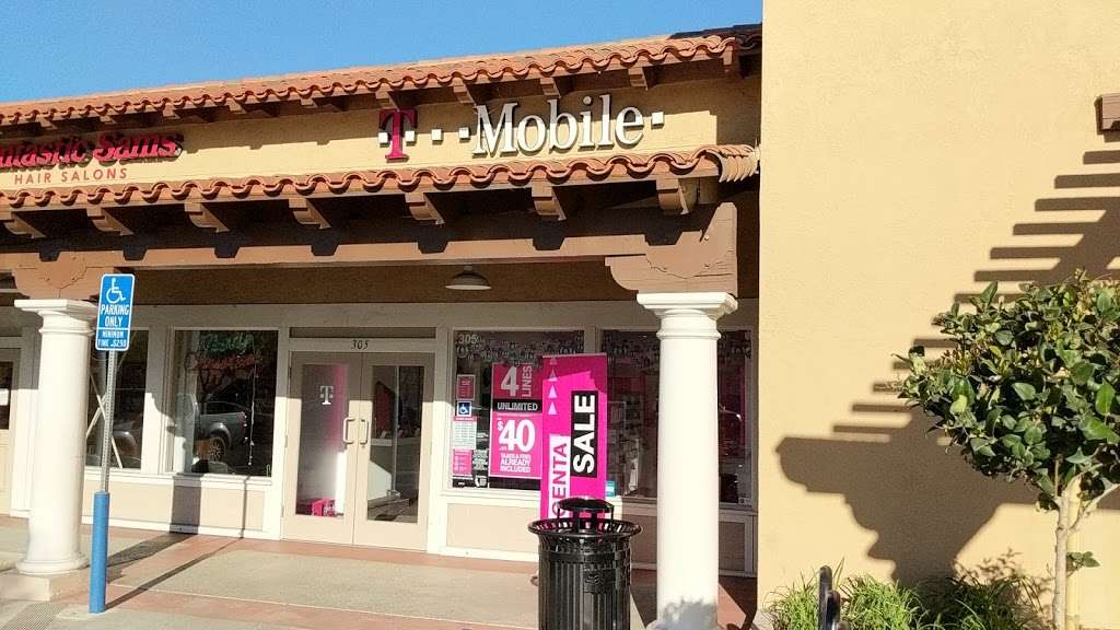 T-Mobile | 2518 Jamacha Road #305, El Cajon, CA 92019, USA | Phone: (619) 328-6277